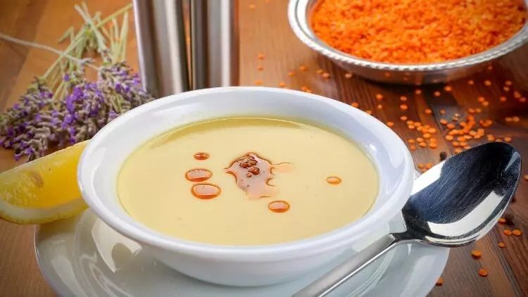 40 yıllık aşçı gibi pişireceksiniz! Lokanta usulü mercimek çorbasının sırrı 1
